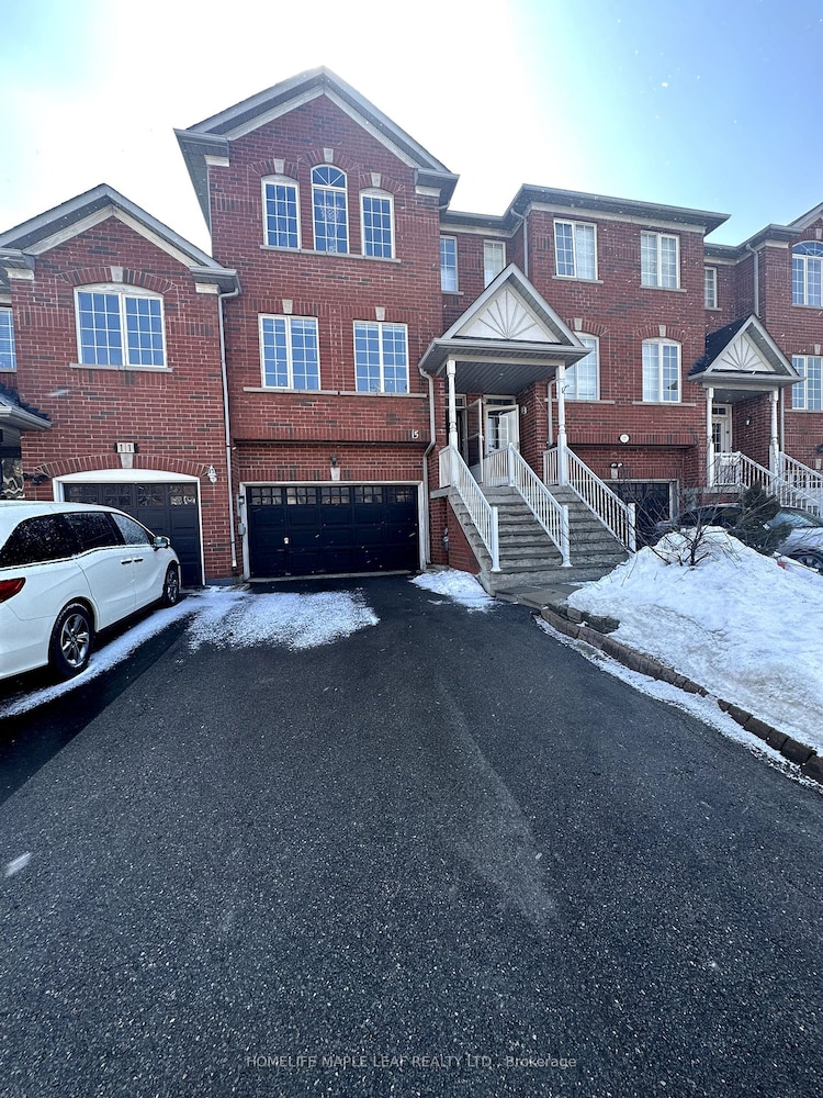 15 Pikake Crt, Vaughan, Ontario, Maple