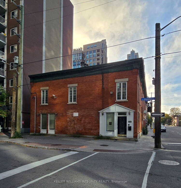 209 Kent St, Ottawa Centre, Ontario, 4102 - Ottawa Centre