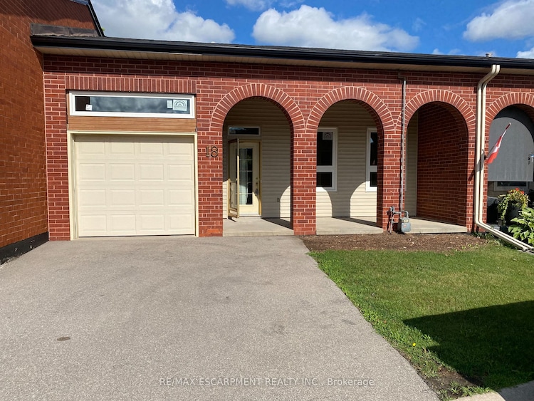 18 Archdeacon Clark Tr, Hamilton, Ontario, Kennedy