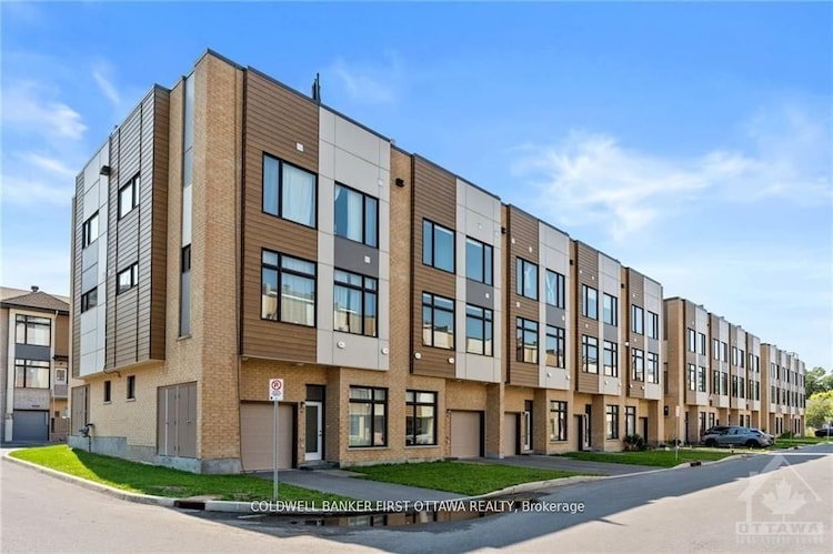 80 CHERRY BLOSSOM Pvt, Parkway Park - Queensway Terrace S and Area, Ontario, 6301 - Redwood Park