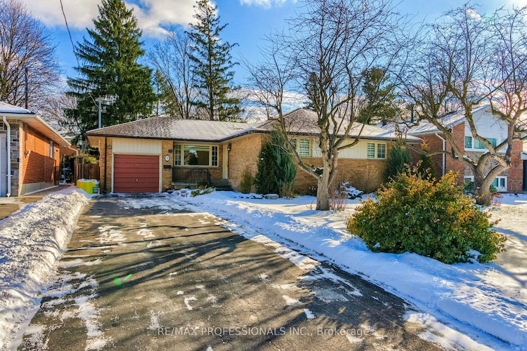 9 Suburban Dr, Mississauga, Ontario, Streetsville