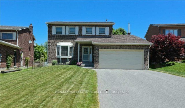 213 Hampton Crt, Newmarket, Ontario, Bristol-London