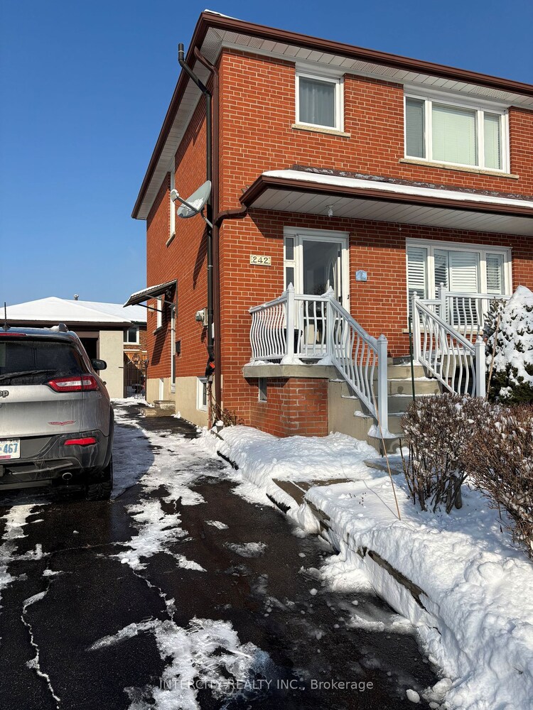 242 Grandravine Dr, Toronto, Ontario, York University Heights