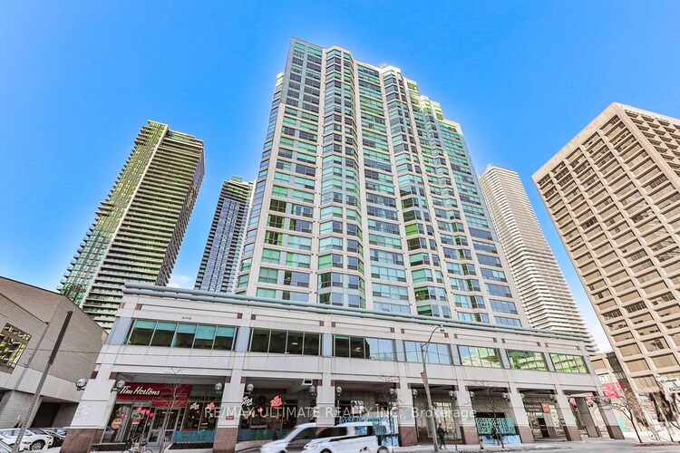 10 Queens Quay W, Toronto, Ontario, Waterfront Communities C1