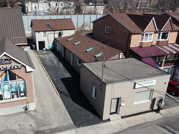 33 South Station St, Toronto, Ontario, Weston