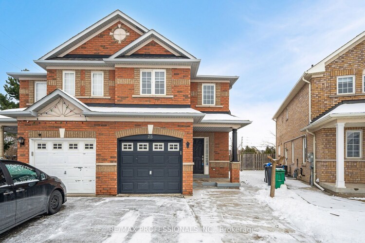 25 Cosenza Crt, Brampton, Ontario, Bram East