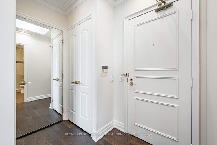 38 Avenue Road, Toronto, ON, Annex