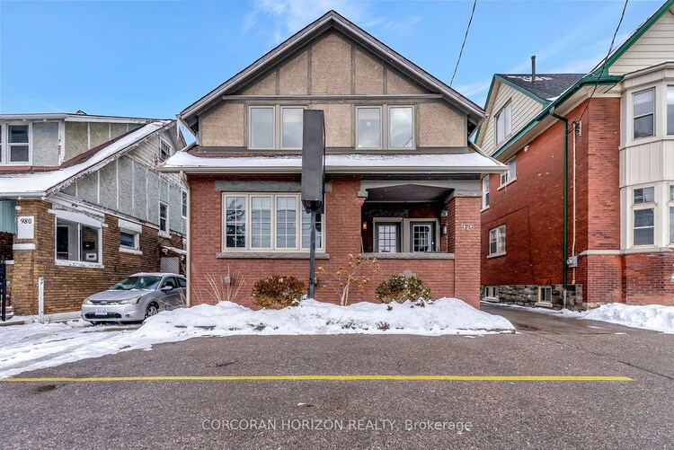 976 King St W, Kitchener, Ontario, 