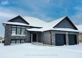 340 McLean Cres, Bruce, Ontario