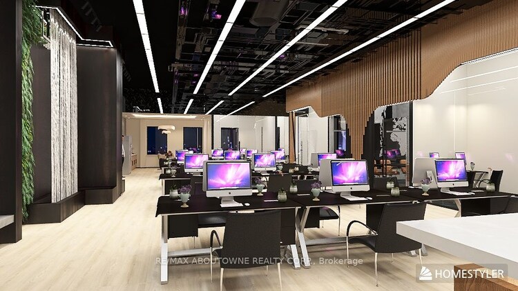 320 Matheson Blvd W, Mississauga, Ontario, Gateway