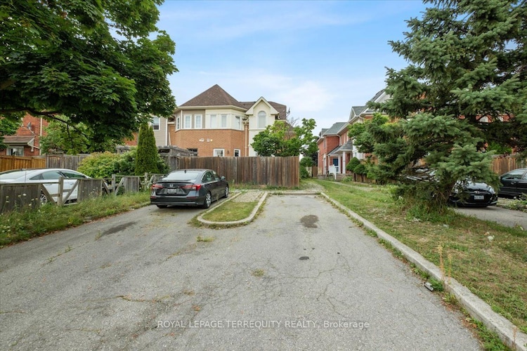 69 Shady Pine Circ, Brampton, Ontario, Sandringham-Wellington