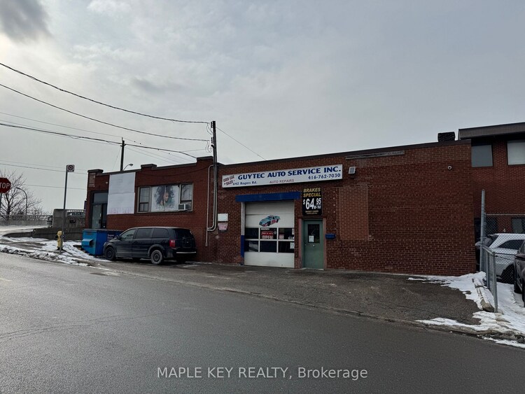 642 Rogers Rd, Toronto, Ontario, Keelesdale-Eglinton West