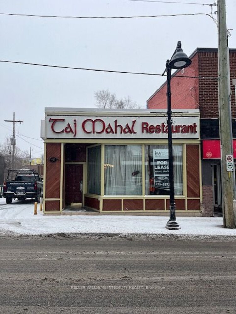 925 Bank St E, Glebe - Ottawa East and Area, Ontario, 4402 - Glebe