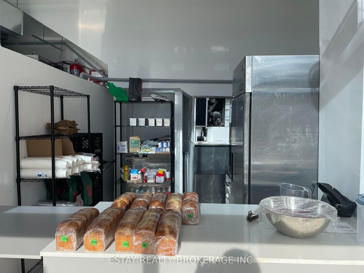 364 Huron St, Toronto, Ontario, University