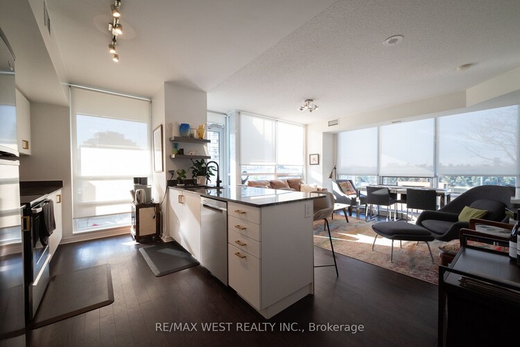 2240 Lake Shore Blvd W, Toronto, Ontario, Mimico