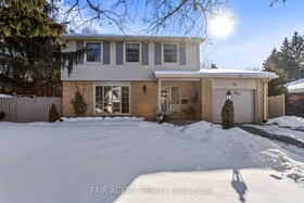 18 Normandy Gardens, Middlesex, ON , MLS #X11944432 , Image - 1