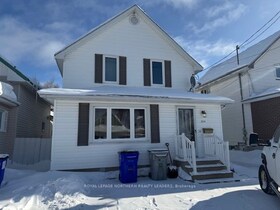 206 Maple St S, Cochrane, Ontario