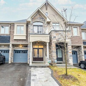 7 Dalbeattie Dr, Peel, Ontario