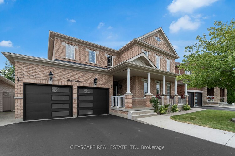 33 Huntspoint Drive, Brampton, ON, Bram East