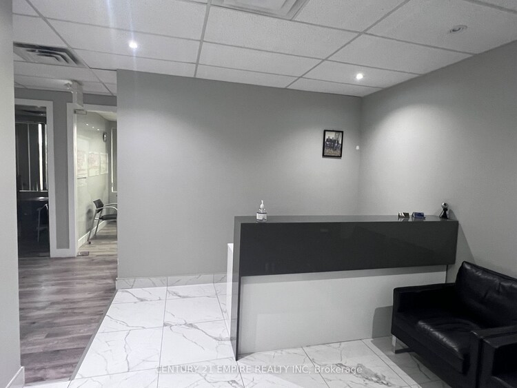 7956 Torbram Rd, Brampton, Ontario, Bram East