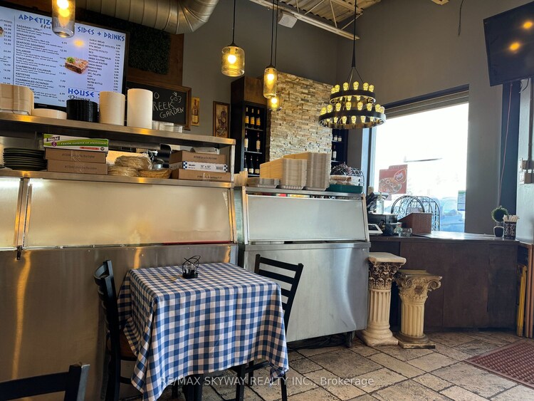 256 Queen St S, Caledon, Ontario, Bolton West