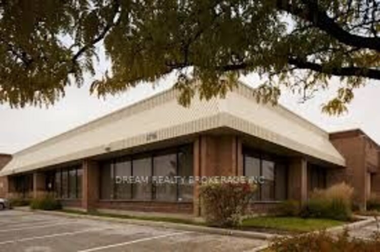 5730 Coopers Avenue, Mississauga, ON, Gateway