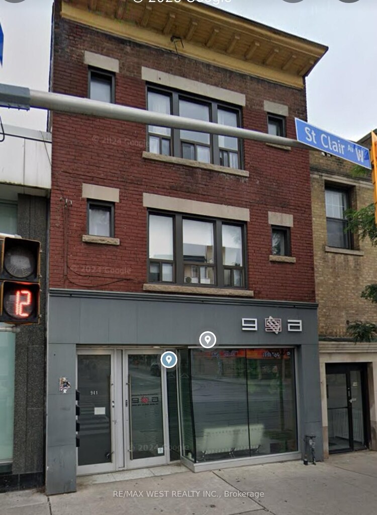 943 St Clair Ave W, Toronto, Ontario, Wychwood