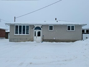 1 Brown Cres, Cochrane, Ontario