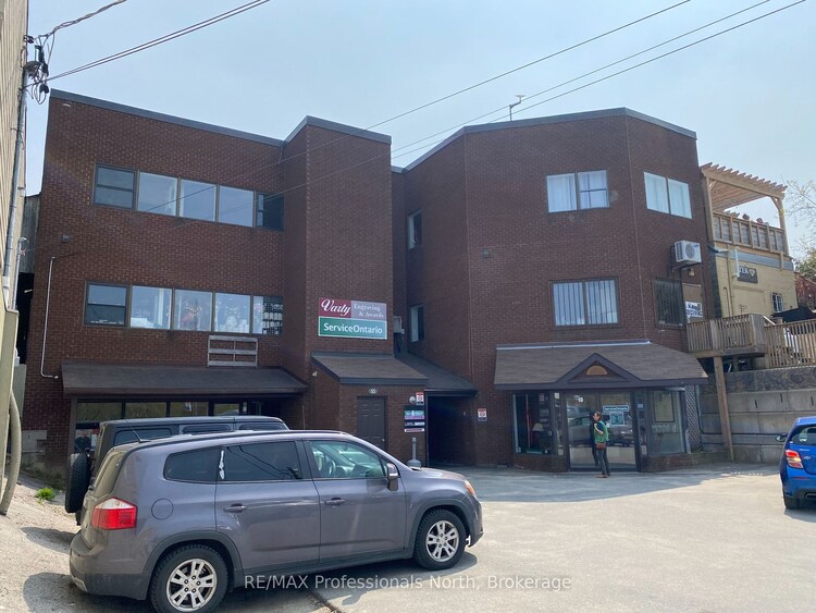 50 York St, Dysart et al, Ontario, 