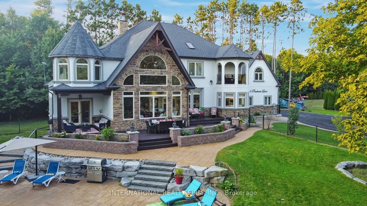 6 Pinehurst Lane, Springwater, ON, Anten Mills