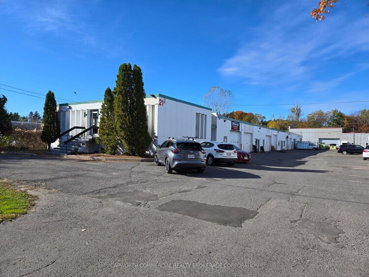 21 Grenfell Cres, Tanglewood - Grenfell Glen - Pineglen, Ontario, 7502 - Merivale Industrial Park