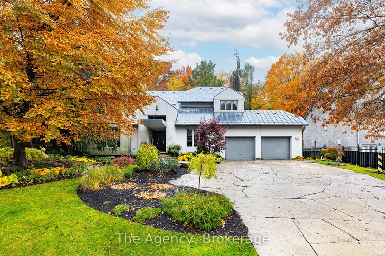 140 Chancery Drive, Hamilton, ON, Ancaster