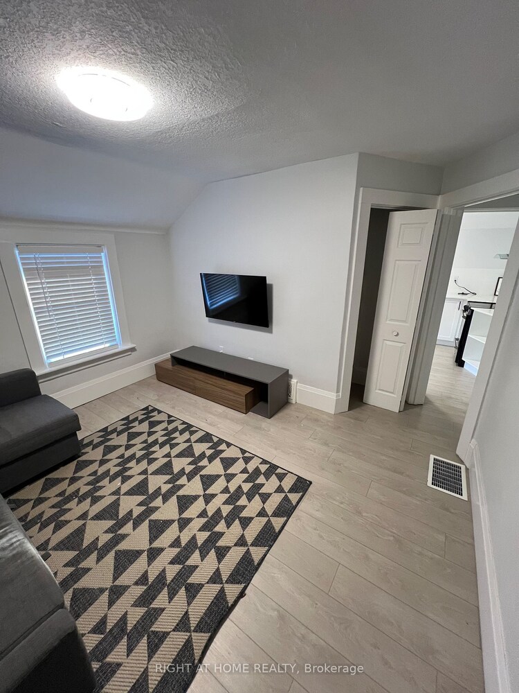 14 Kennedy Avenue, Kitchener, ON, 