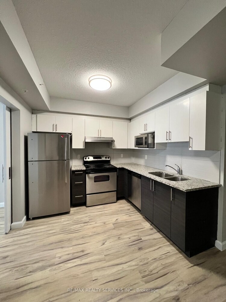 258A Sunview St, Waterloo, Ontario, 