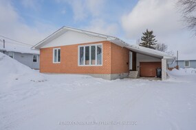 3 Frontenac Crescent, Cochrane, ON