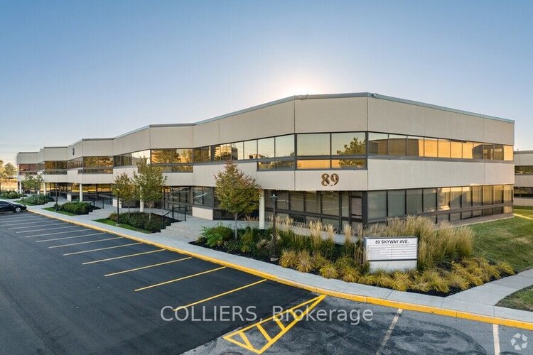 89 Skyway Ave, Toronto, Ontario, West Humber-Clairville