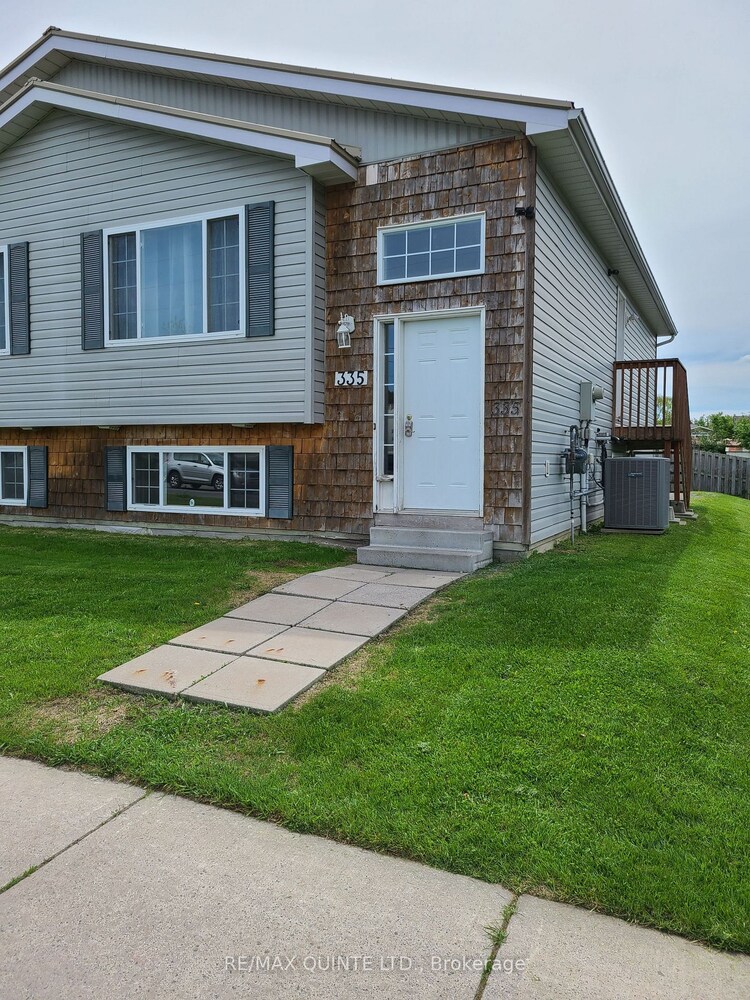 335 MOIRA St W, Belleville, Ontario, 