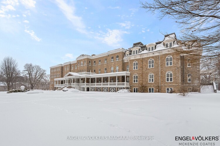 6880 Stanley Ave, Niagara Falls, Ontario, 214 - Clifton Hill