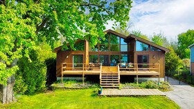 33 Lake Drive E, York, ON , MLS #N11983417 , Image - 1