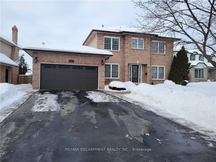 3 Suter Crescent, Hamilton, ON, Dundas