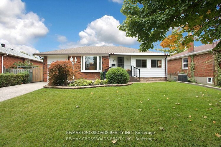 5 Independence Drive, Toronto, ON, Ionview