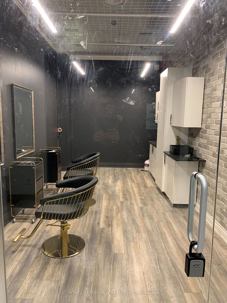 7181 Yonge St, Markham, Ontario, Grandview