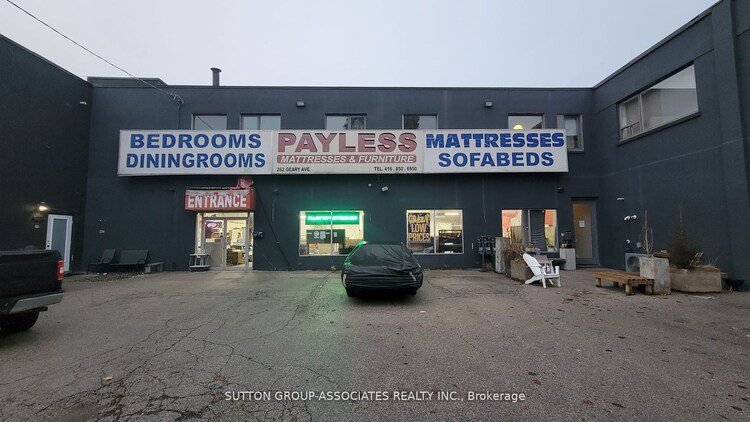 262 Geary Ave, Toronto, Ontario, Dovercourt-Wallace Emerson-Junction