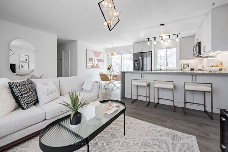 4075A Lawrence Avenue E, Toronto, ON, West Hill