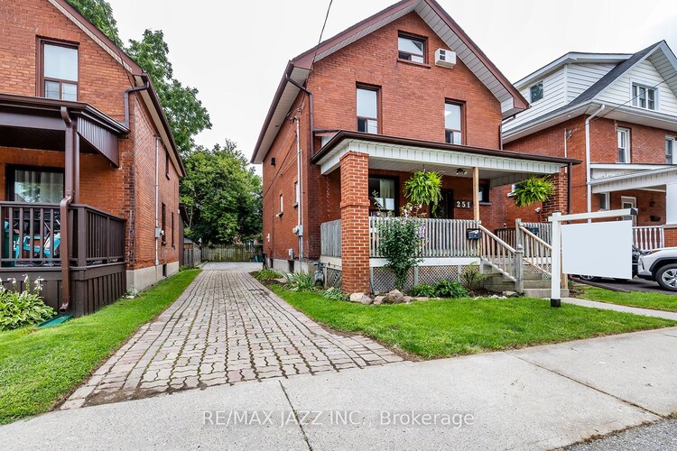 251 Arthur Street, Oshawa, ON, Central
