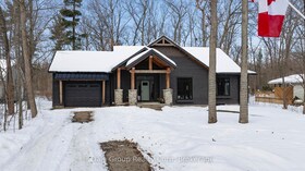 8354 Oakwood Drive S, Lambton, ON , MLS #X11988541 , Image - 1