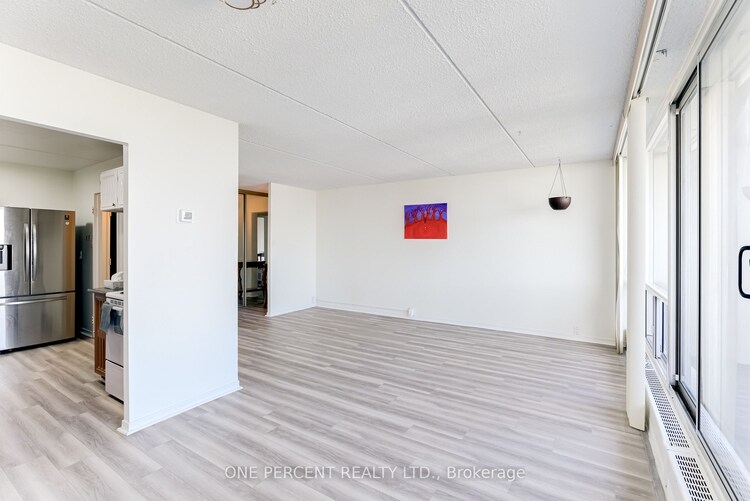 2 Glamorgan Avenue, Toronto, ON, Dorset Park