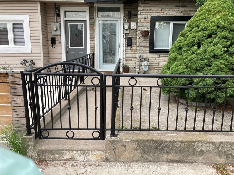 18 Brock Ave, Toronto, Ontario, Roncesvalles