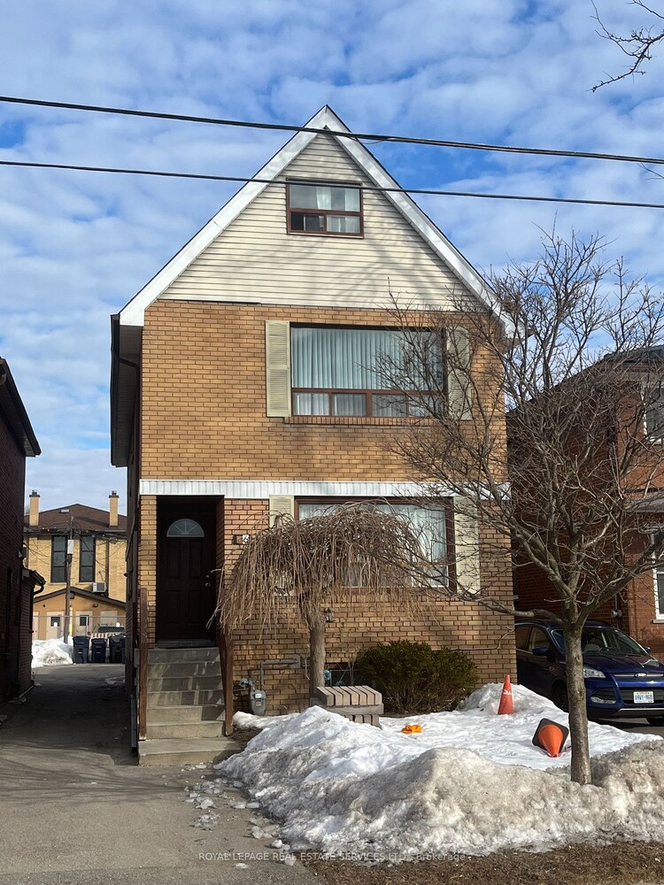 86 Portland St S, Toronto, Ontario, Mimico