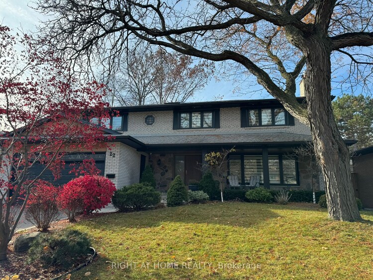 22 Silverthorne Bush Drive, Toronto, ON, Markland Wood